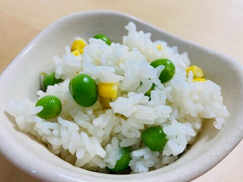 コーンの力でグリーンピース克服？幼児食豆ご飯⭐